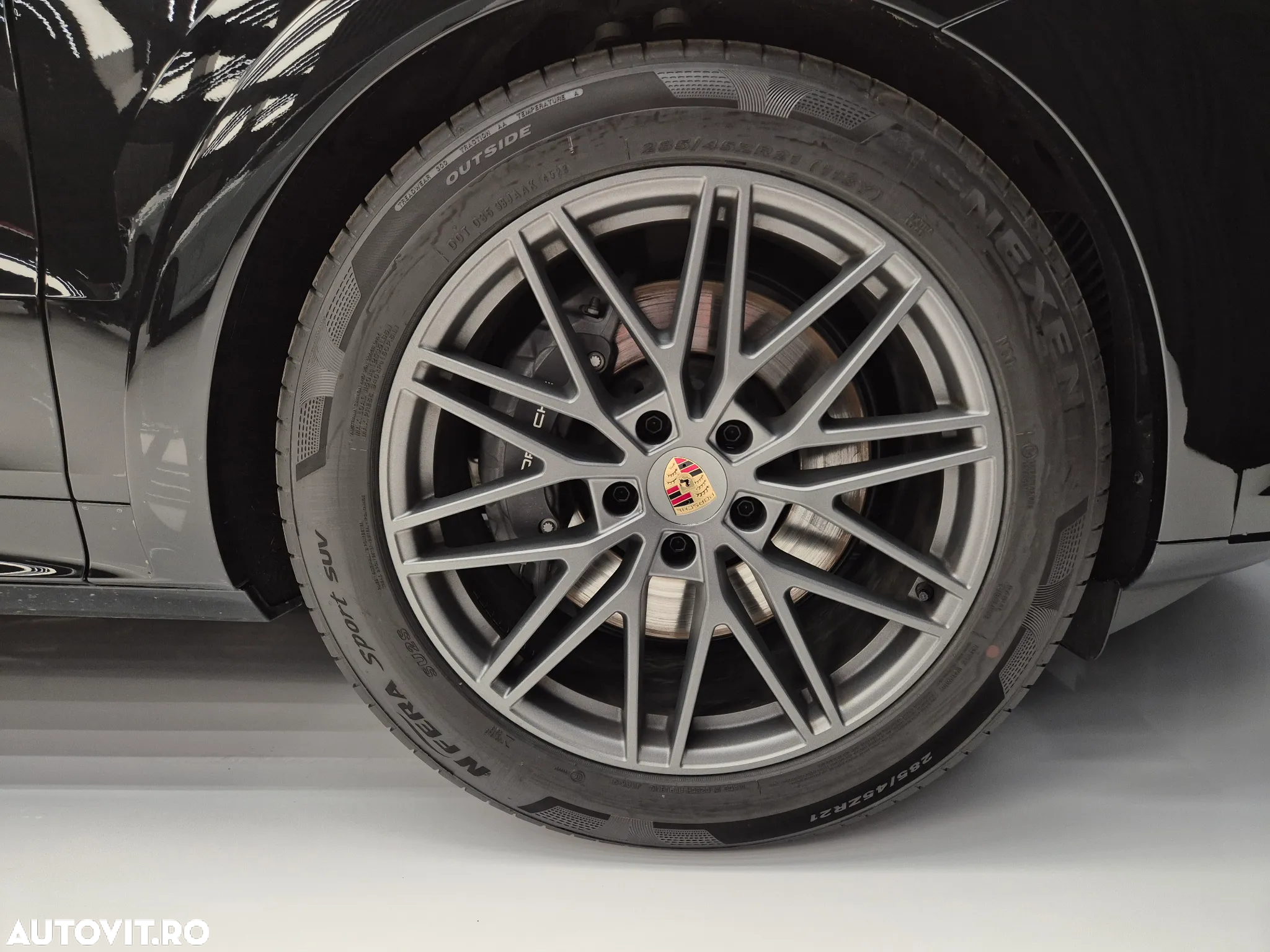 Porsche Cayenne Coupe E-Hybrid - 14