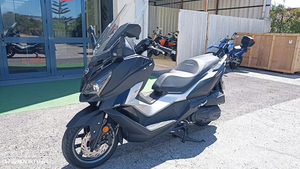 Sym Cruisym 300 - 5