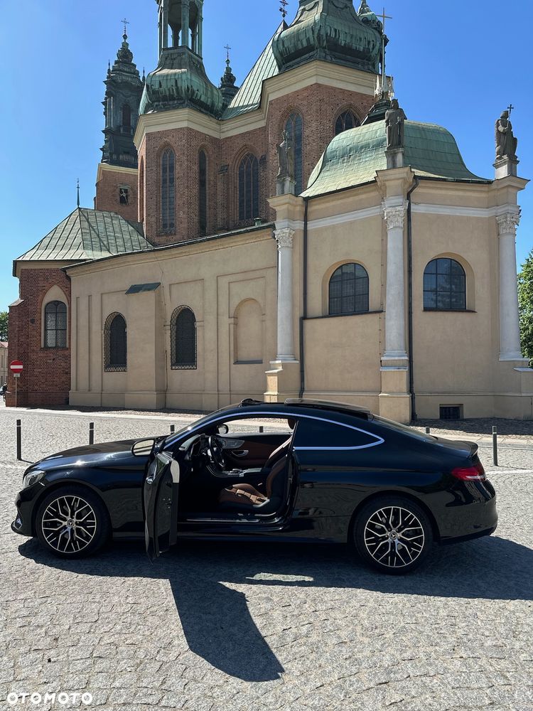 Mercedes-Benz Klasa C 300 9G-TRONIC - 30