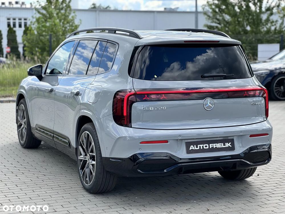 Mercedes-Benz GLB 220 mHEV 4-Matic 8G-eDCT - 12
