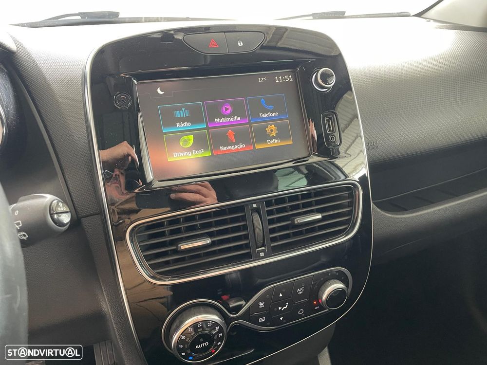 Renault Clio 1.2 TCe Initiale Paris EDC - 11