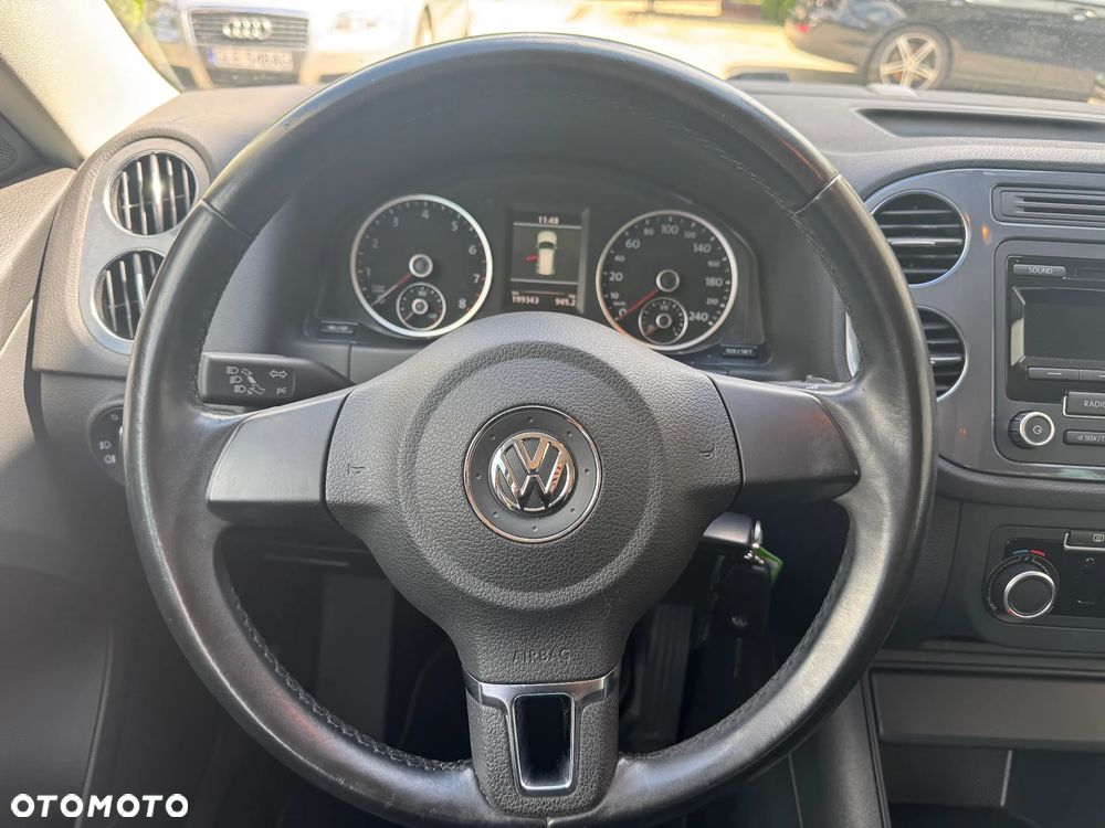 Volkswagen Tiguan - 11