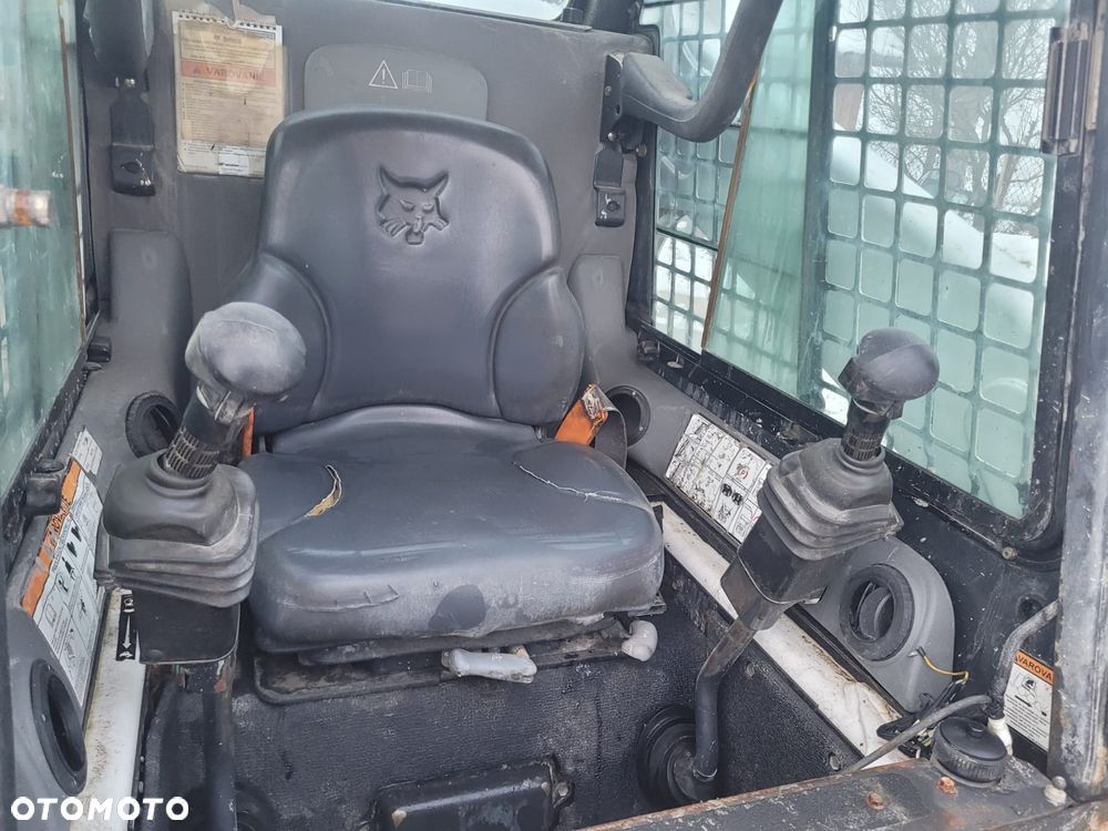 Bobcat S250 - 9