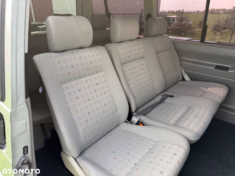 Volkswagen Caravelle TDI Basis / CL - 8