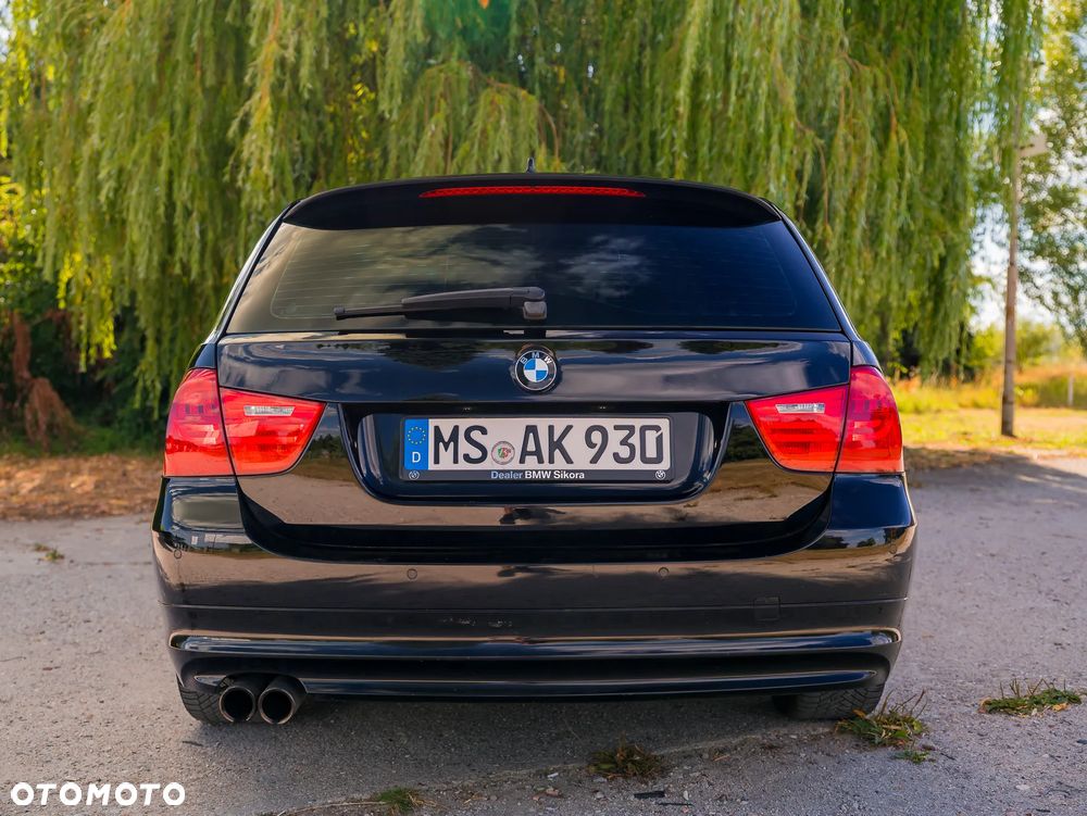 BMW Seria 3 325i Edition Exclusive - 14
