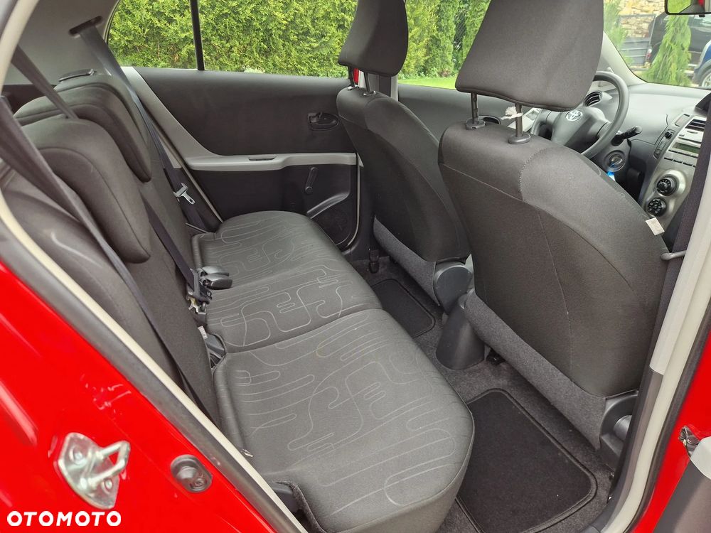 Toyota Yaris 1.33 VVT-i Cool - 36
