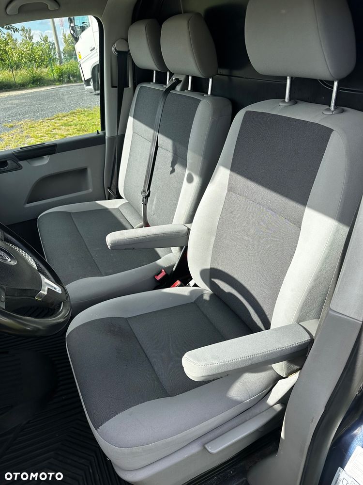 Volkswagen T5 - 14