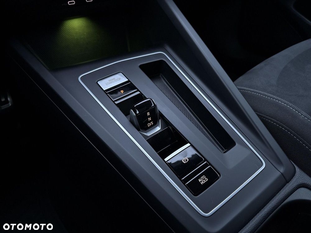 Volkswagen Golf - 29