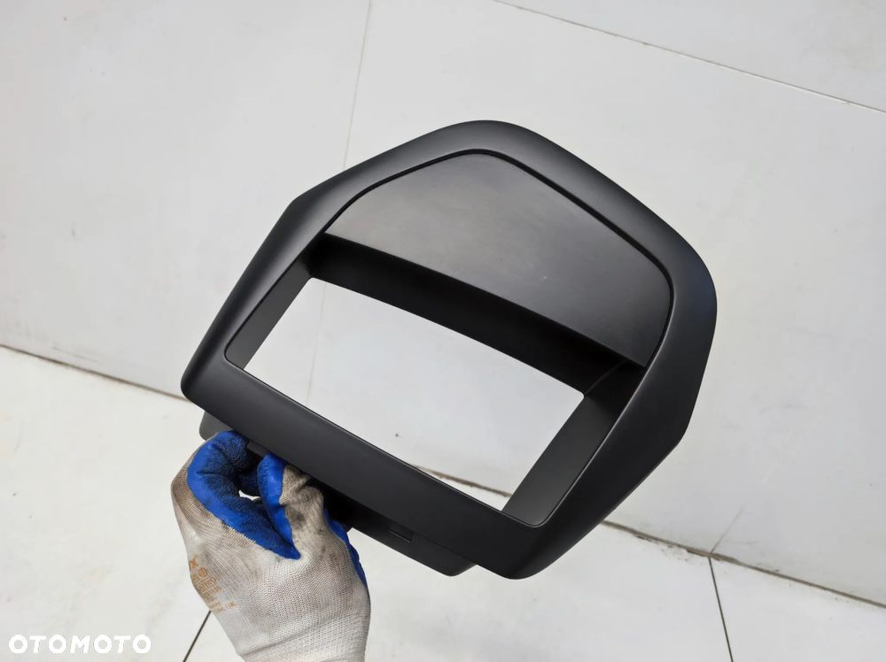 RAMKA OSŁONA LISTWA MASKOWNICA WYŚWIETLACZA HEAD UP EU VOLVO XC60 II 2 - 4