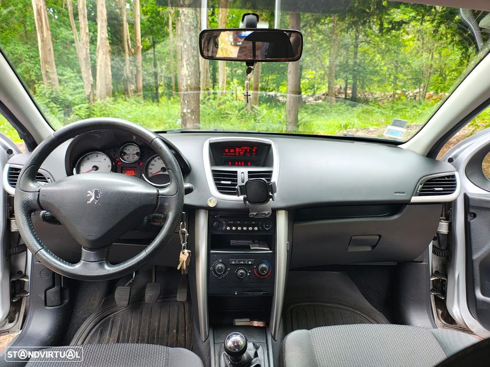 Peugeot 207 1.4 HDi Premium - 8