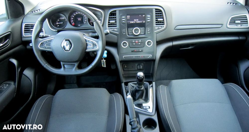Renault Megane TCe Business - 5