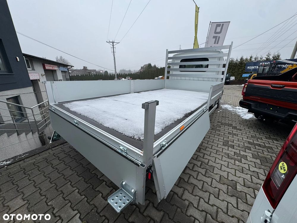 Maxus Deliver 9 - 10