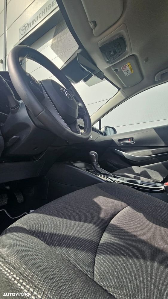 Toyota Corolla - 10