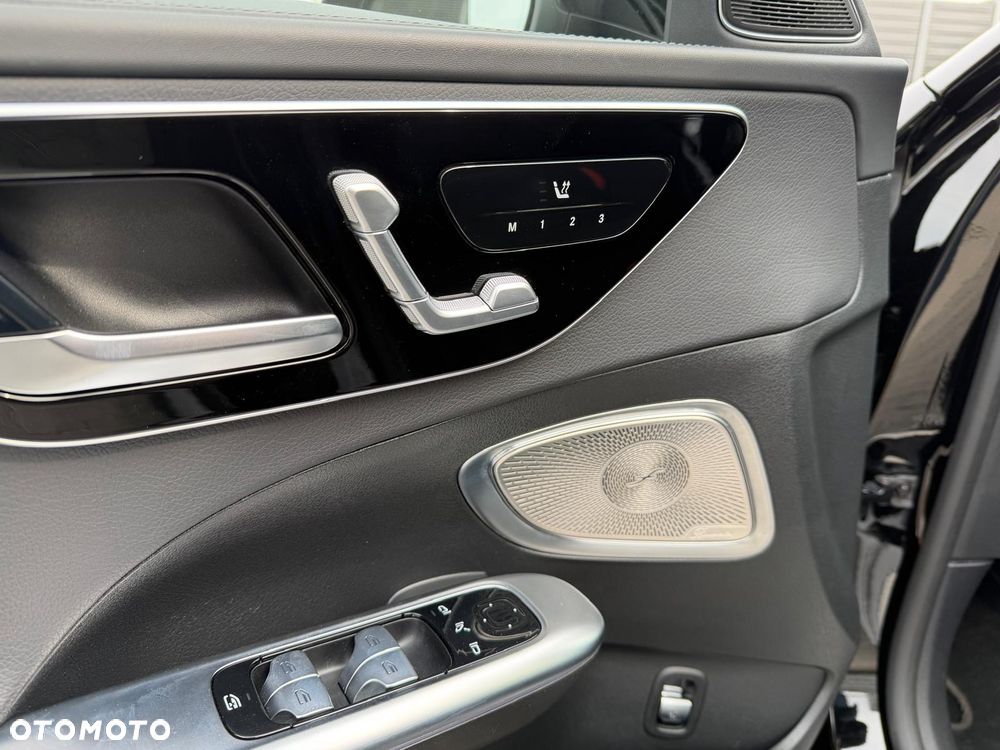 Mercedes-Benz Klasa C 300 4MATIC 9G-TRONIC - 19