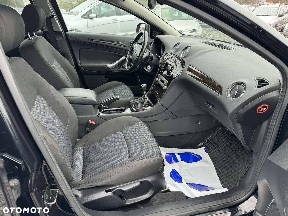 Ford Mondeo 2.0 TDCi Ghia - 18