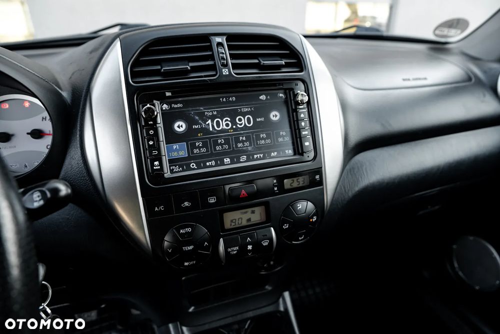 Toyota RAV4 2.0 VVT-i Sol - 24