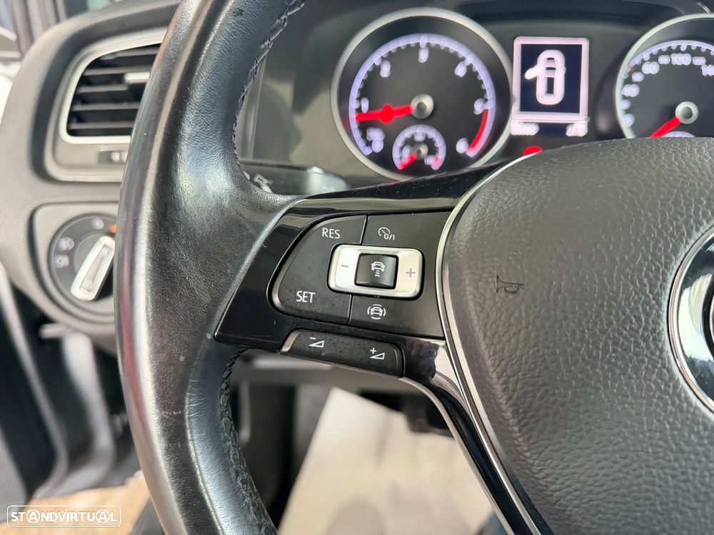 VW Golf 1.6 TDI Confortline - 17