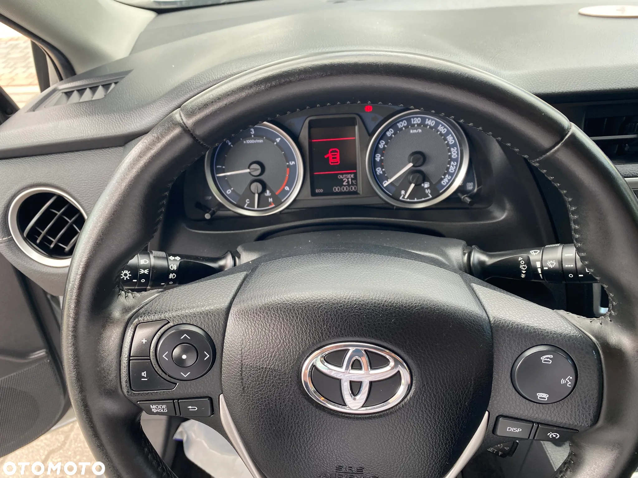 Toyota Auris - 22