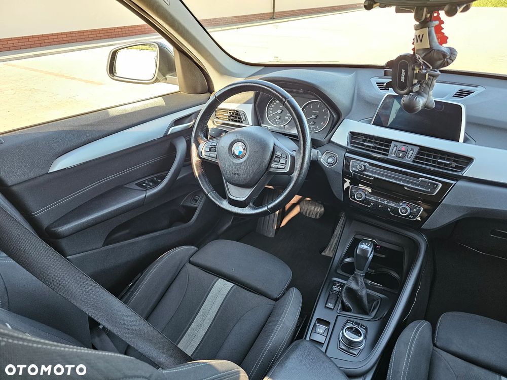 BMW X1 xDrive20d Sport Line - 13