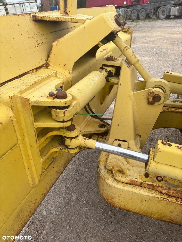 Komatsu D31P-20 - 18