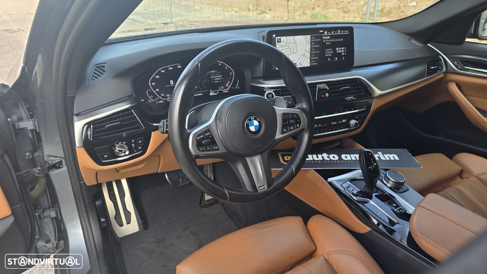 BMW 520 d Pack Desportivo M Auto - 16