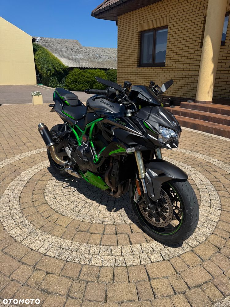 Kawasaki H2 - 4