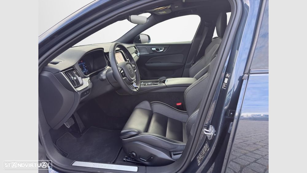 Volvo V60 2.0 T6 AWD TE Plus Dark - 12