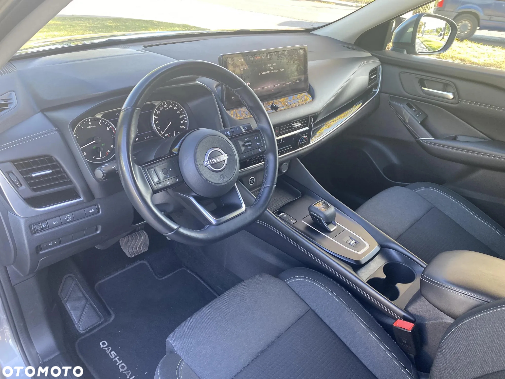 Nissan Qashqai 1.3 DIG-T N-Connecta DCT - 10