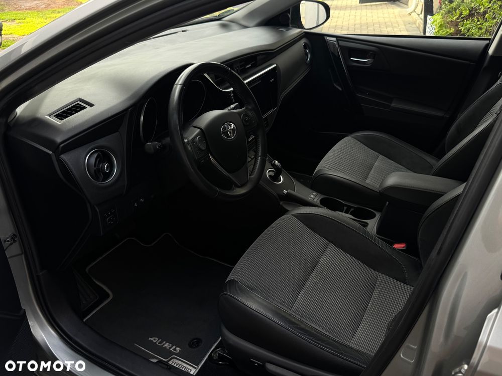Toyota Auris 1.8 HSD Prestige NAVI - 21