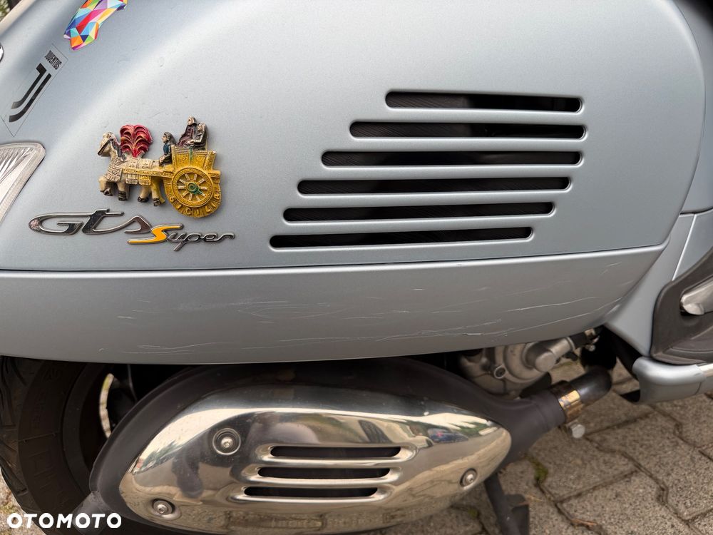 Vespa GTS - 7