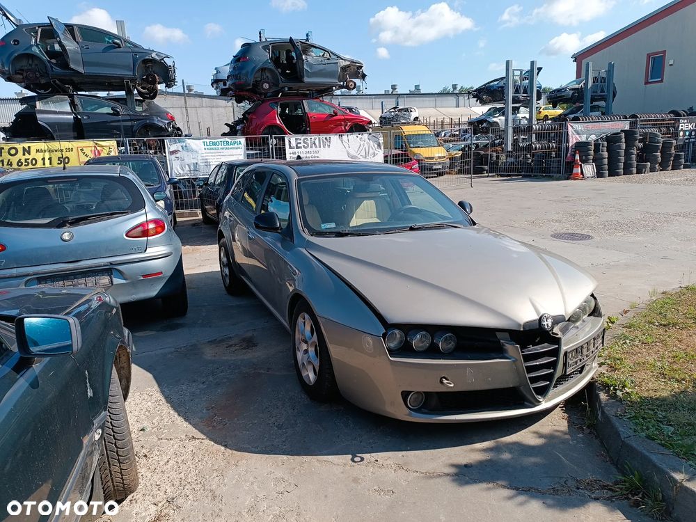 Alfa romeo 159 z sinikiem 1,9 8v ozn 939A7000 i skrzynią manualną 6 biegów  Części - 3