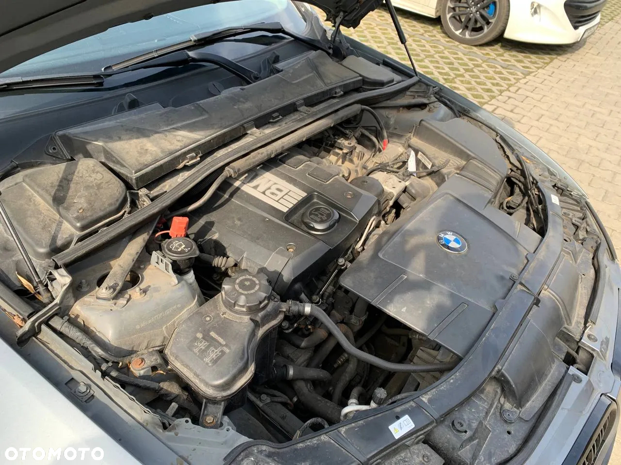 BMW Seria 3 320i Coupe - 16