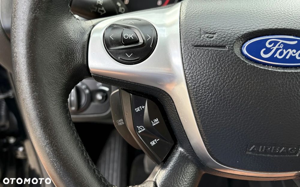 Ford Kuga 2.0 TDCi 4x4 Titanium - 29