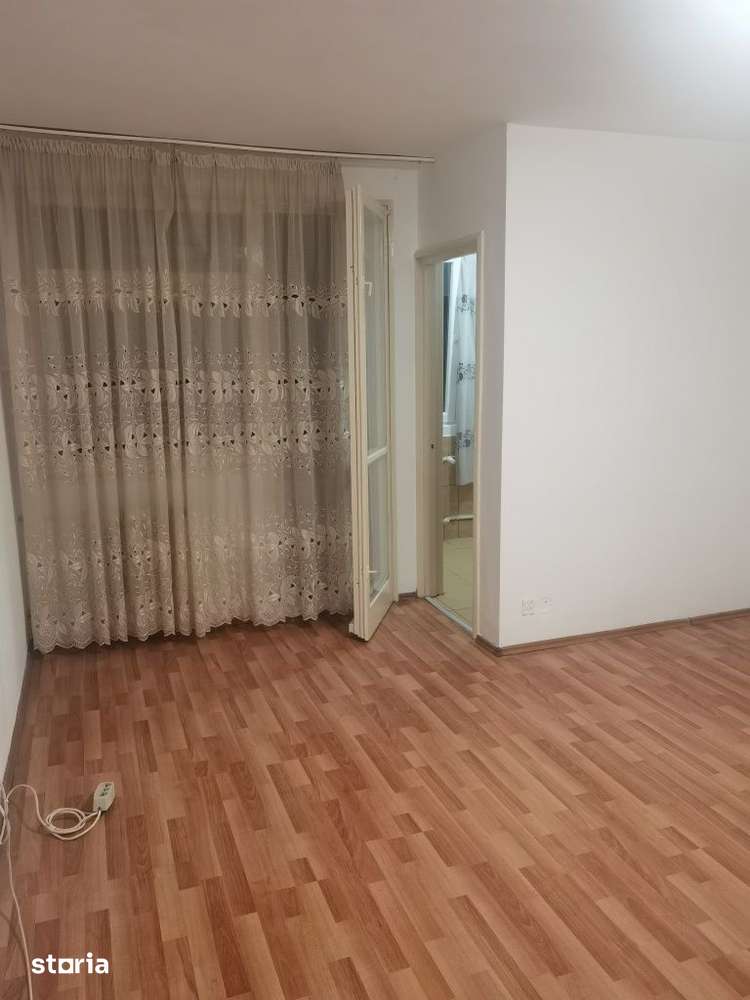 Se vinde garsonieră, luminoasă 30mp, Berceni, str Turnu Magurele — fotografia 1