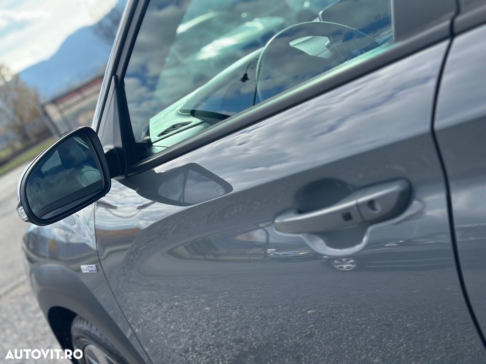 Hyundai KONA EV Premium - 37