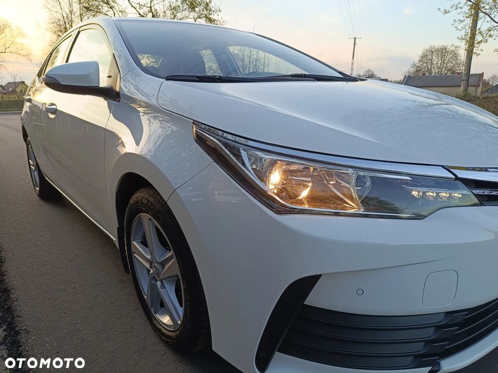 Toyota Corolla 1.4 D-4D Comfort - 11