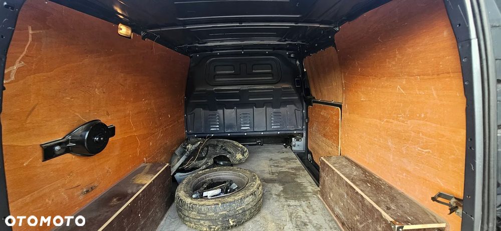 Mercedes-Benz Vito - 16