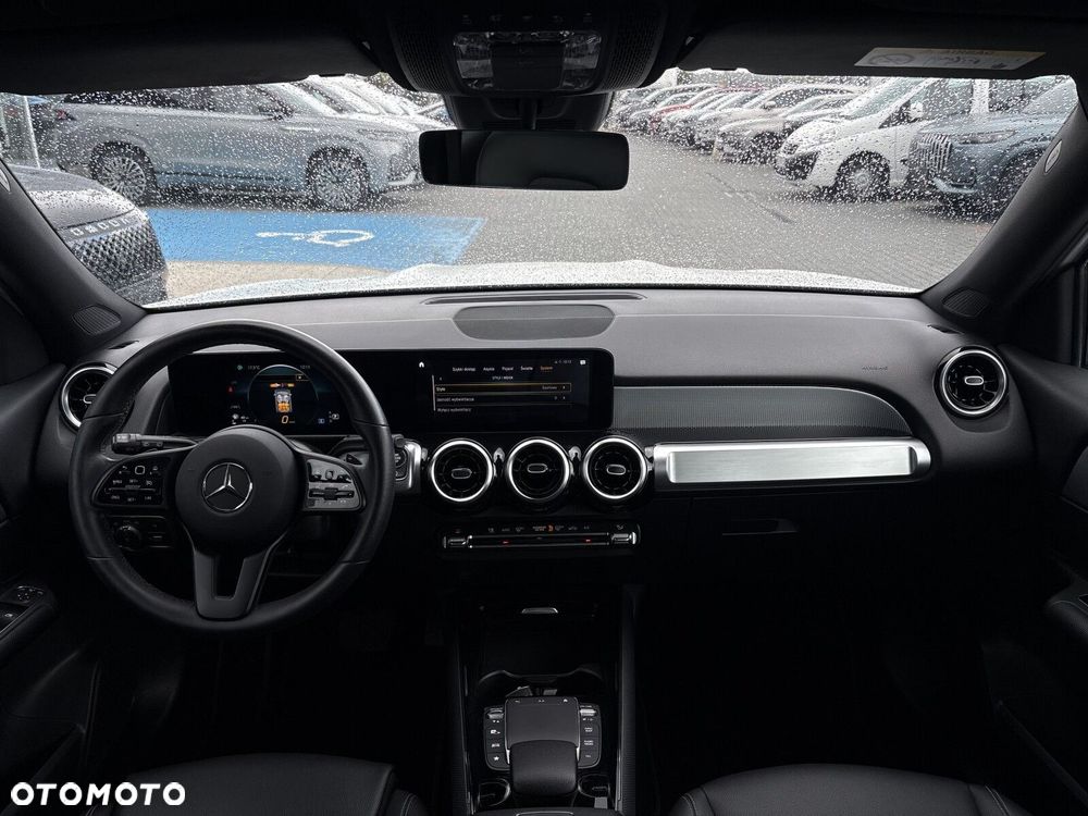 Mercedes-Benz GLB 200 7G-DCT - 16