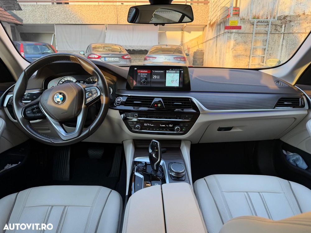 BMW Seria 5 520d Aut. Luxury Line - 8