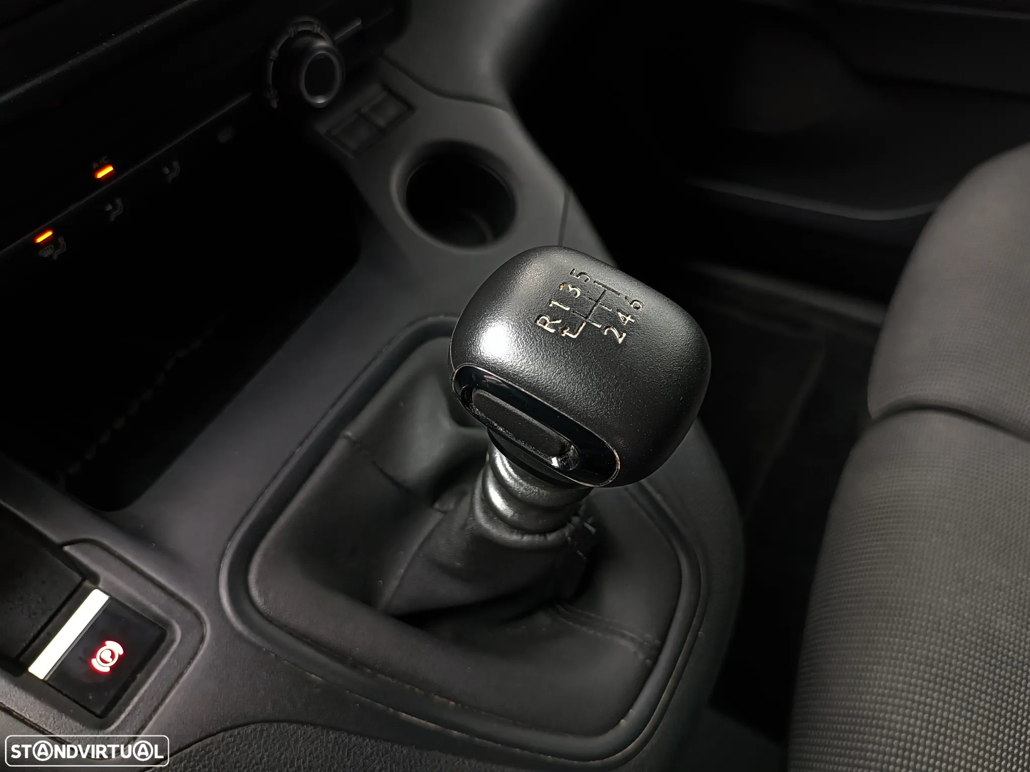Fiat Novo Doblò BlueHDi 1.5 100cv S&S - 17
