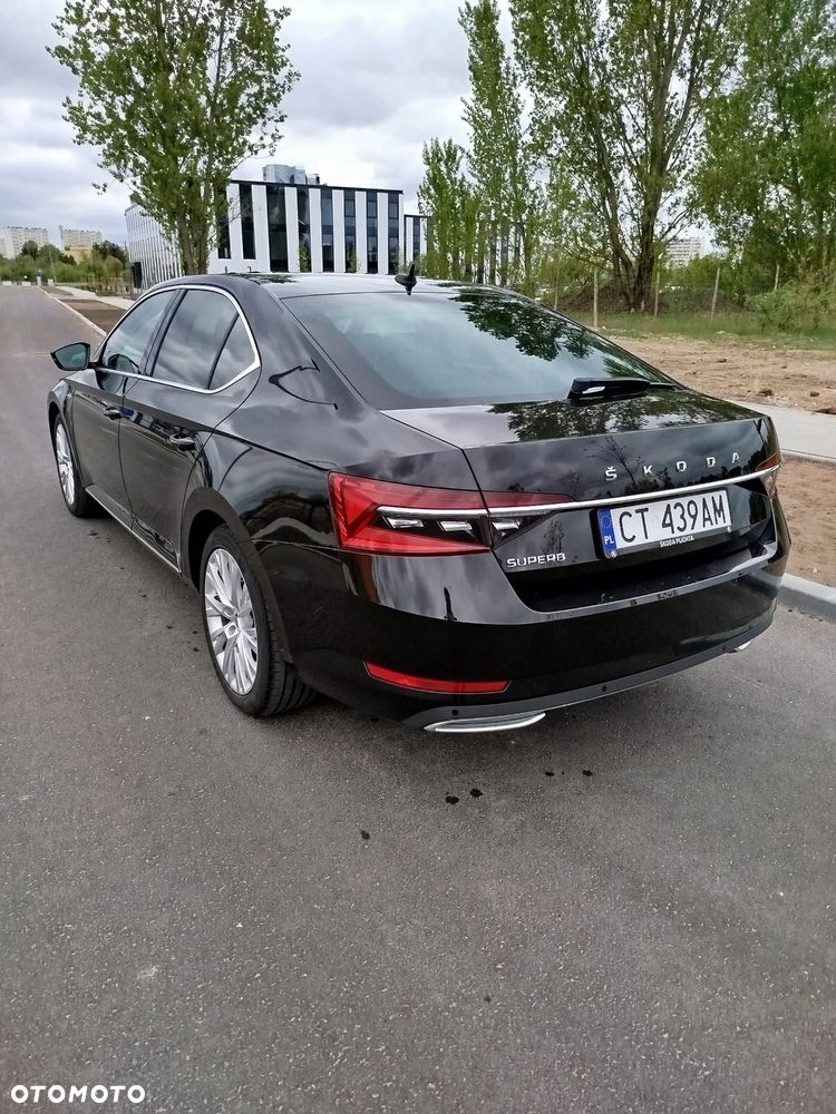 Skoda Superb 2.0 TDI SCR L&K DSG - 9
