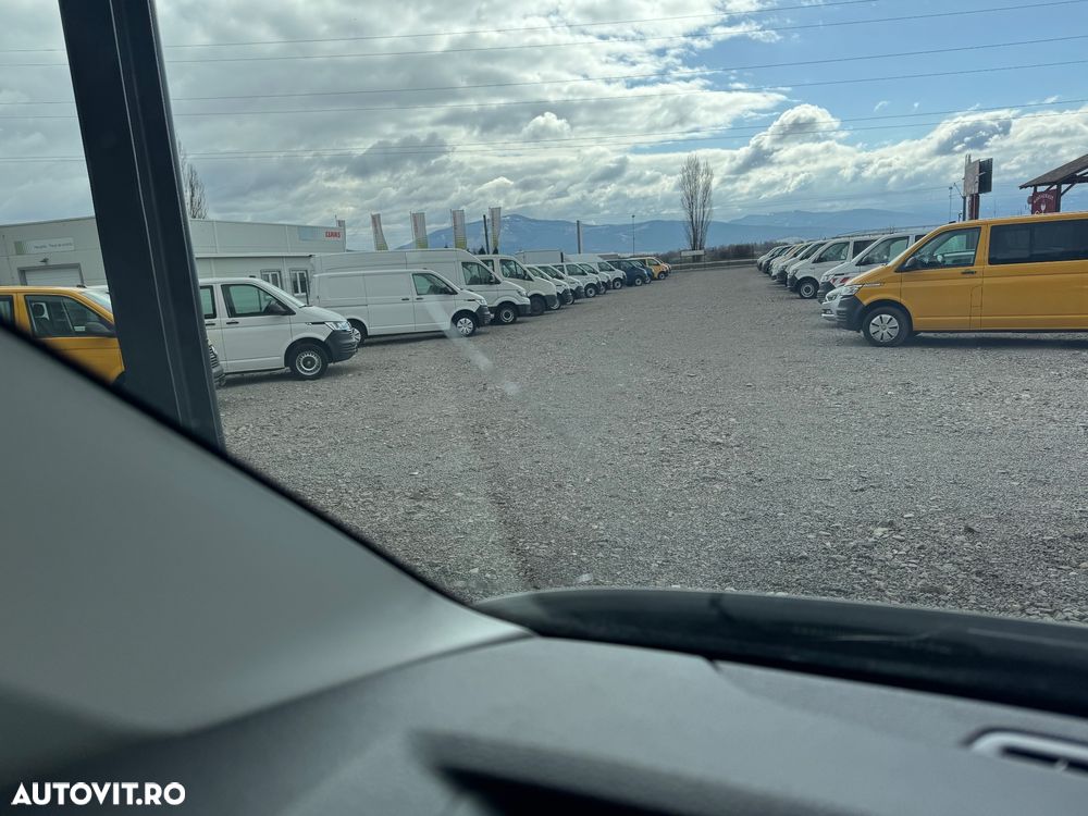 Volkswagen Transporter - 25