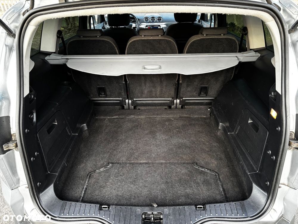 Ford S-Max 2.0 Titanium - 29