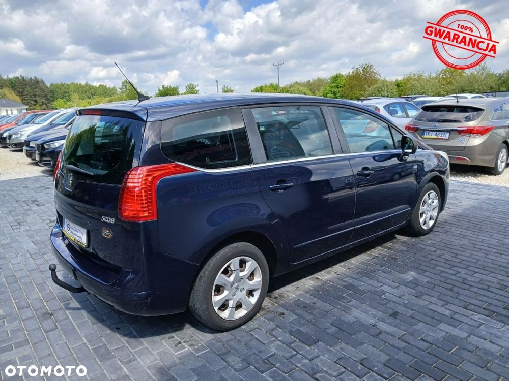 Peugeot 5008 - 8