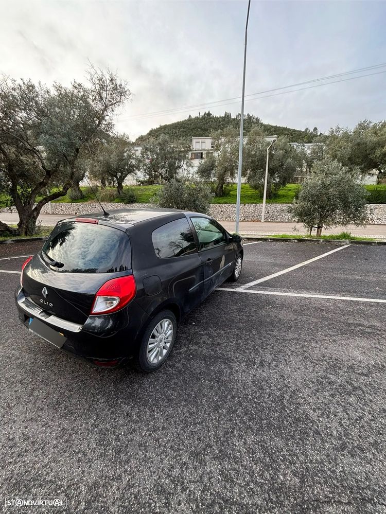 Renault Clio 1.5 dCi Dynamique S - 14