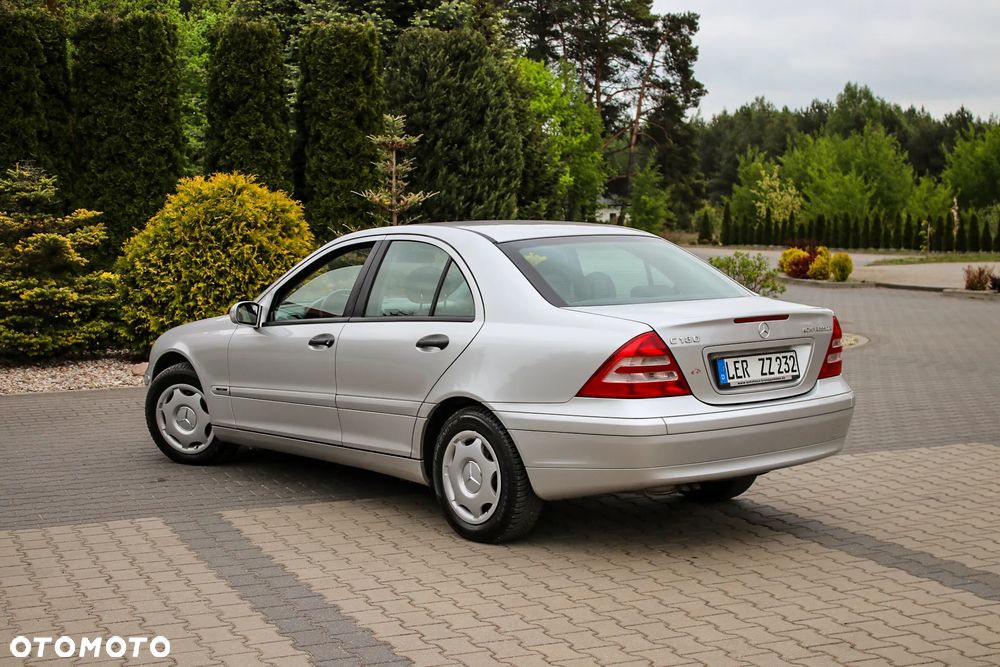 Mercedes-Benz Klasa C 180 Kompressor Automatik Classic - 14