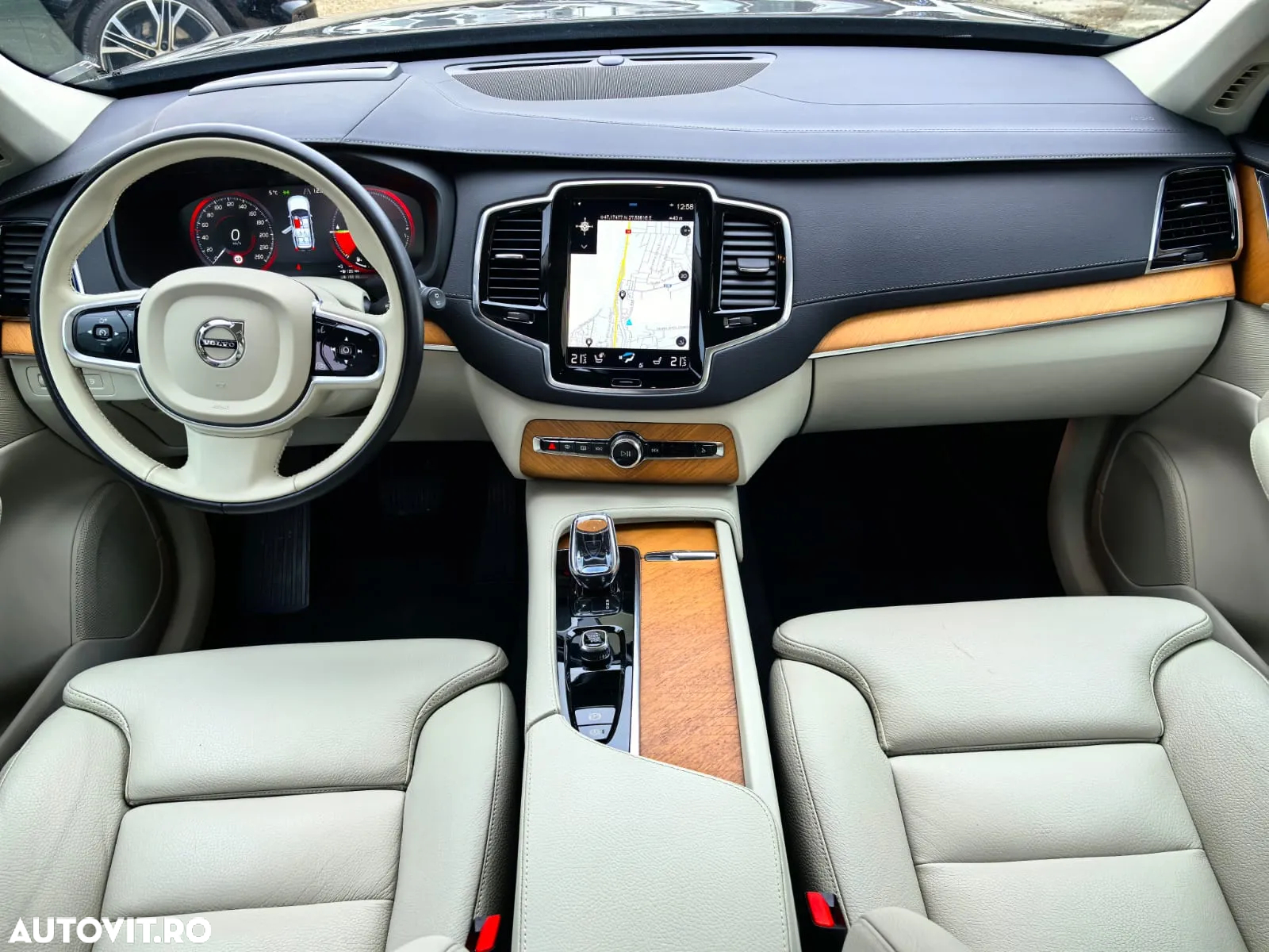Volvo XC 90 T8 AWD Twin Engine Geartronic Inscription - 4