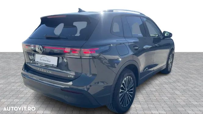 Volkswagen Tiguan - 3