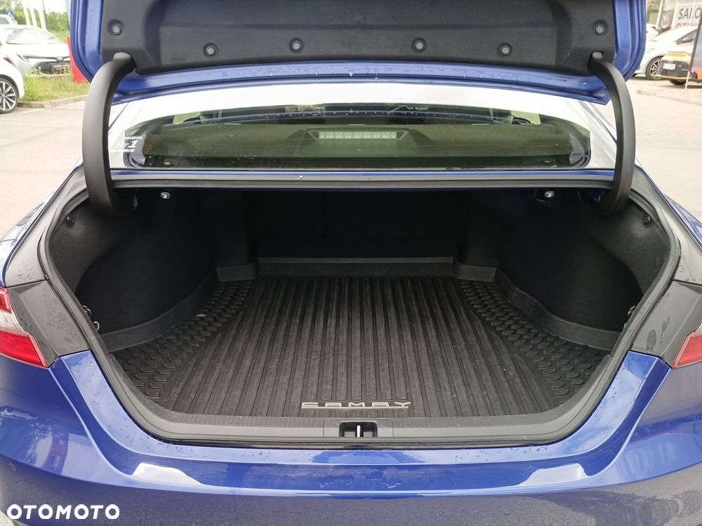 Toyota Camry 2.5 Hybrid Comfort CVT - 13