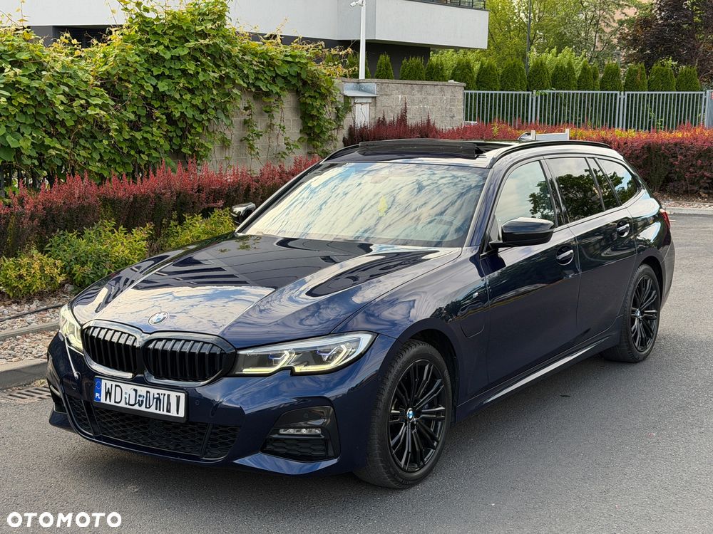 BMW Seria 3 330e M Sport - 13